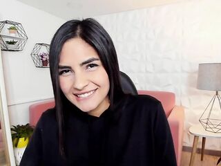 Oiled Nalgas Grind Tease – Squirting Latin babe Desires Tongue