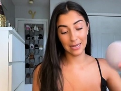 Webcam brunette solo masturbation