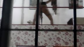 espiando a la vecina puta