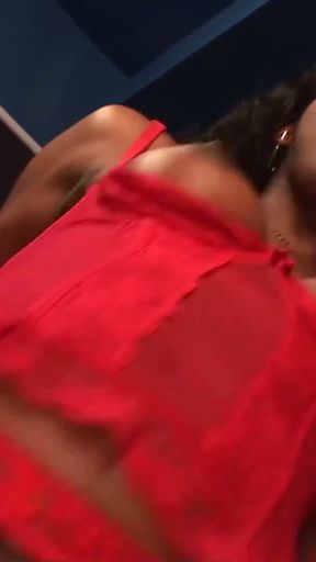 Schwarze Milf spritzt waehrend dem ficken ab   Clip 2