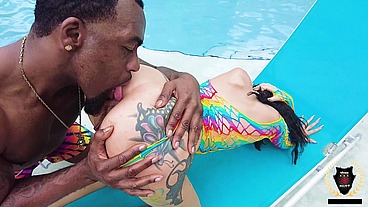 Sisi Pesos And Rome Major Curvy Brunette MILF Deepthroat Heat