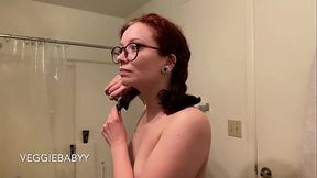 Cutting off 6 inches of hair nude - cutting my hair to shoulder length - veggiebabyy