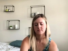 amateur blonde solo webcam