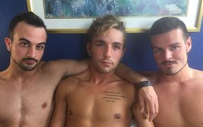 Threesome with DAP and legit orgasms in the hotel room