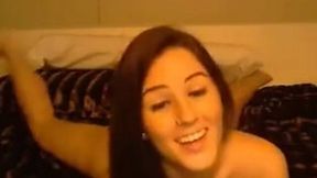 Teen redhead girlfriend with perfect body shows her butt