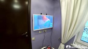 ”Sis is a gamer babe who loves a good sized prick”