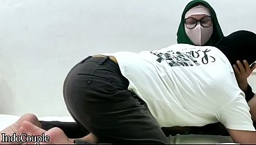 Indonesian students Group study session went wrong