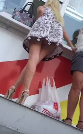 blondey caught with no panties