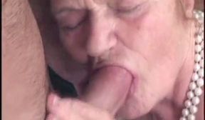 Old Granny blow job gumjob