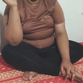 Desi Indian Bhabi Ji Big Boobs. Expatriate wife&#039;s anger,