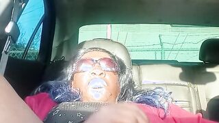 T-Girl strokes her meat and slurp oue