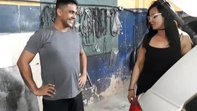 mecanico prestativo na troca do oleo