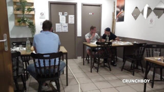 Hai chàng trai người Pháp quyến rũ Apolo Adrii và Jess Royan quan hệ tình dục thô bạo qua đường hậu môn nơi công cộng.