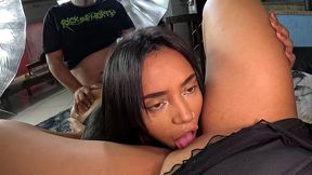 milena queiroz gostou da gostosa que segura a camera e chupou ela toda enquanto leva rola do safado