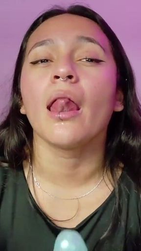 Gaging Petite Latina