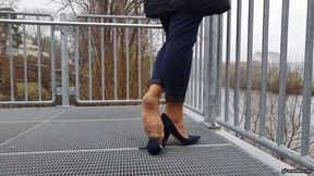 I lose my Jimmy Choo shoe on a rainy day wmv 1280 x 720