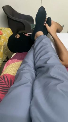 Sniffing my gym socks.......findom findomalpha alpha alphadom footdom footmaster cashmaster alphamaster malefeet indian footfetish maledom cashpig