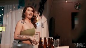 TRANS ANGELS - King Noire Fucks Bar Workers Daisy Taylor And Kalli Grace, Then Gives Them A Double Facial