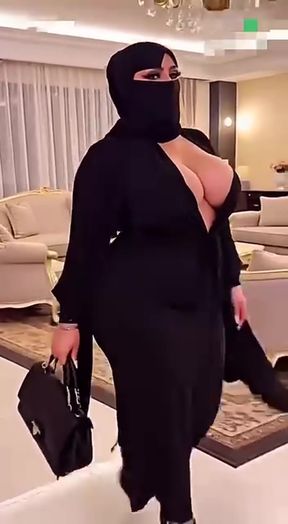Curvy hijabi babe plays with big ass and tits