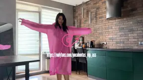 TRYING ON CLOTHES   SEXUAL MILF