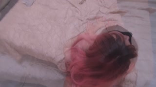 Сводная сестра застукала меня за просмотром порно и решила помочь, трахнул маленькую шлюшку