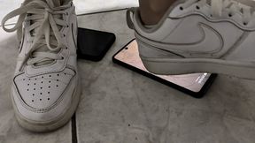 Princess Laura Decides You Don’t Need Phones