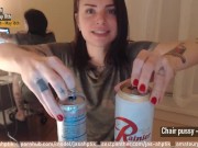 camgirl gets busy with both hands