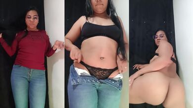 Big booty milf stripping live on cam