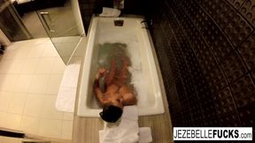 Sexy Jezebelle Bond films herself enjoying a relaxing bath