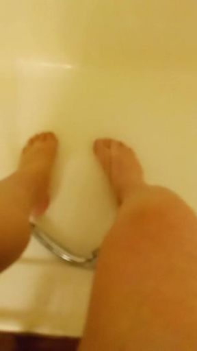 Dirty feet of 2022