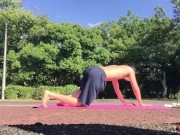 A Japanese idol who masturbates with a mattress in the park!【Big dick】【Techno break】