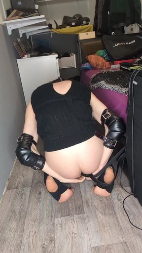 bedsto bed dildo in muzzel humping wand