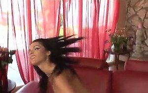 Jennifer loves it long