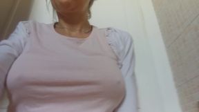 With the Transparent and Wet Shirt I Make You Crazy