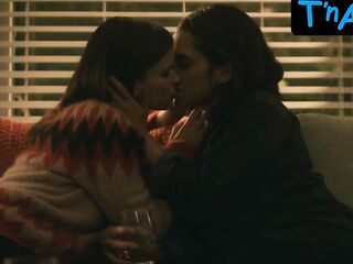 Kate Mara Lesbian Scene in Class Of '09