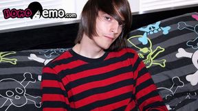 Insane Mikey Crimson Spreads His Tigh Donk With Booty Butt-plug