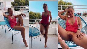 petite exhib sur le balcon avant d aller passer la journee a la piscine en ...