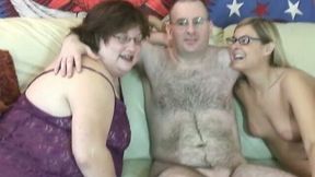 BBW nerdy MILF and pale chick having FFM threesome with one guy
