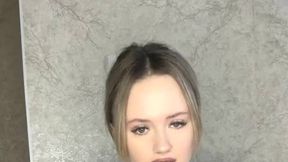 Social Media Creator @EmiliHix @Showing Boobs & #Brunette #Natural Big Tits #Teen #Nude hd sexy nsfw | Tik.Porn