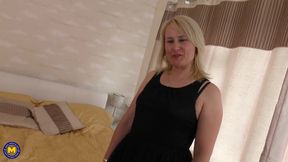 British Housewife Michelle Shows Her Black Underwear and Her Mature Pussy