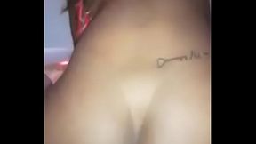 Loirinha dando gostoso em boate