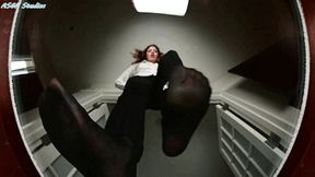 Fiery Italian Goddess pantyhose CRUSH! - MP4