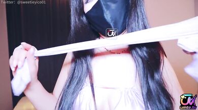 Silk-stockeds bitch beckons deep fuck her creampie squirt swallow