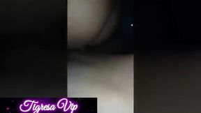 tigresa e o frentista do posto do posto de gasolina