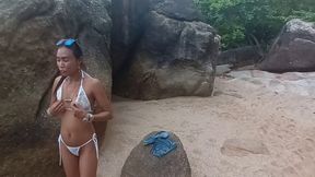 Beach Life - Solo Warm Up Thai Lady Dada