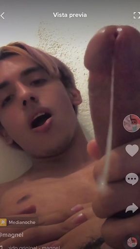 wellcome to all the new ppl i hope you're enjoying the holidays i'm hoping to create a lot of content this new year to come for