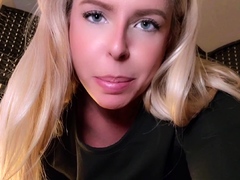 vicktoriatacos While you wait... POV Massag...
