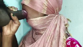Amateur girlfriend Sunita Singh experimentally sucks his cock, trying out