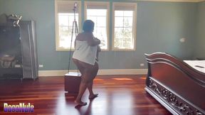 DOGGNUTS Cam 2 Squirting BBW Fucked to Perfection