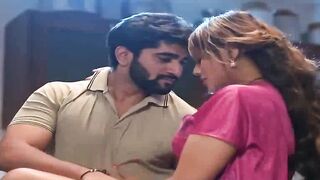 Hottie Hasseina Mastani's Erotic Dance - Old Habits Die Hard